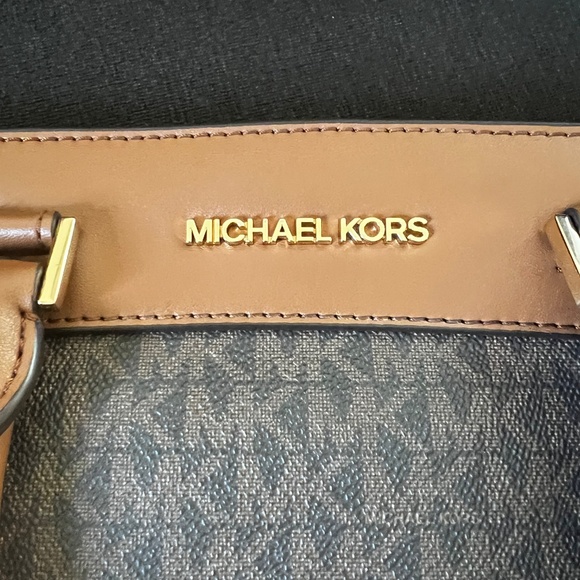 Michael Kors Travel Signature Large NS Tote Bag, Women's - Picture 9 of 11